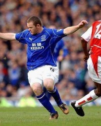  埃弗顿终结曼联不败纪录戴奇变阵收奇效  