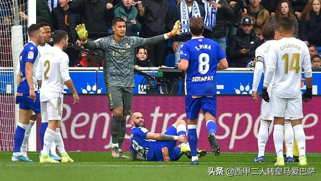  雷恩主场暴雨中战平对手 VAR判罚引发争议  