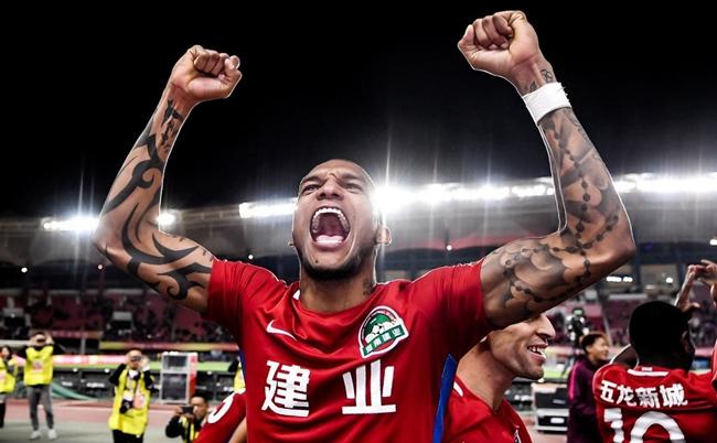  摩纳哥中场核心重伤赛季报销  