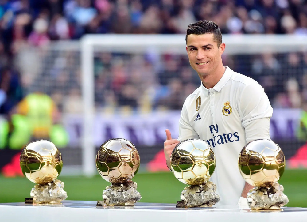  曼联时隔八年再进欧冠四强，滕哈格创造奇迹